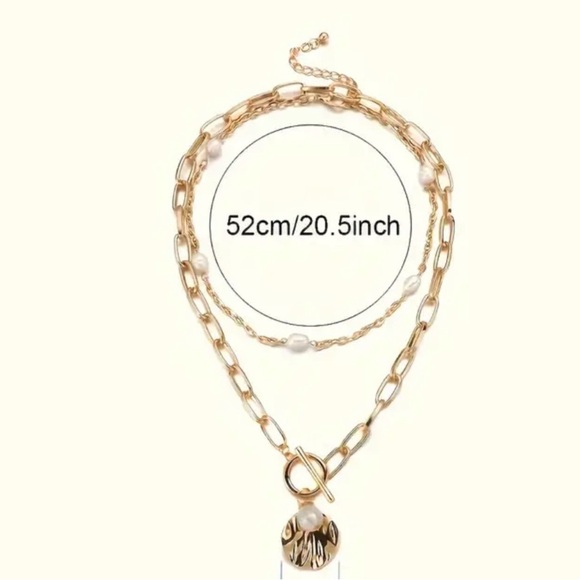 Chunky Golden Zinc Alloy Necklace with Faux Pearl and Round Charm - Picture 4 of 4